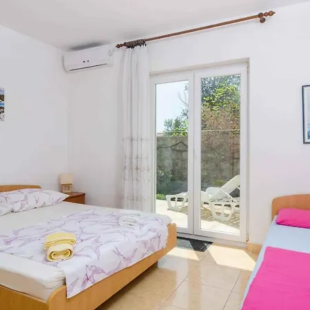Orebic Apartment 4 公寓